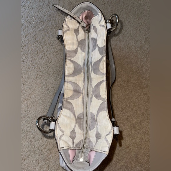 COACH VINTAGE ALEXANDRA CANVAS /LEATHER SHOULDER BAG. B-157 - Picture 11 of 14